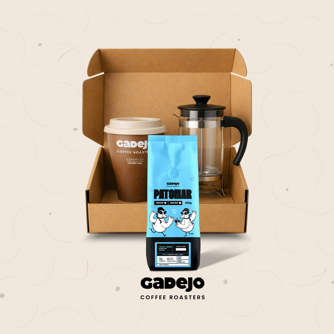 Kit de Regalo Café GADEJO: Prensa Francesa 250 ml + Café + Vaso Reutilizable